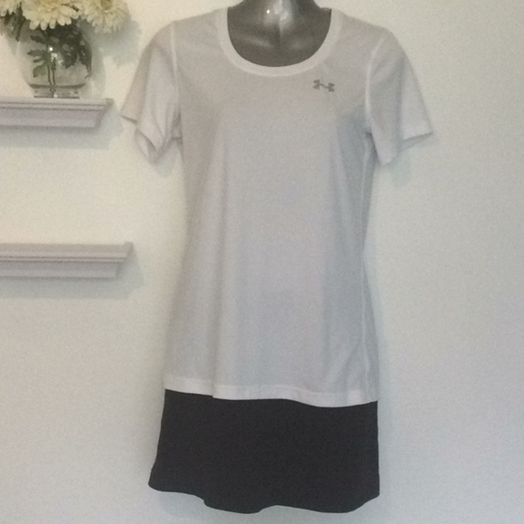 UNDER Armour Short Sleeve Top - Picture 2 of 11